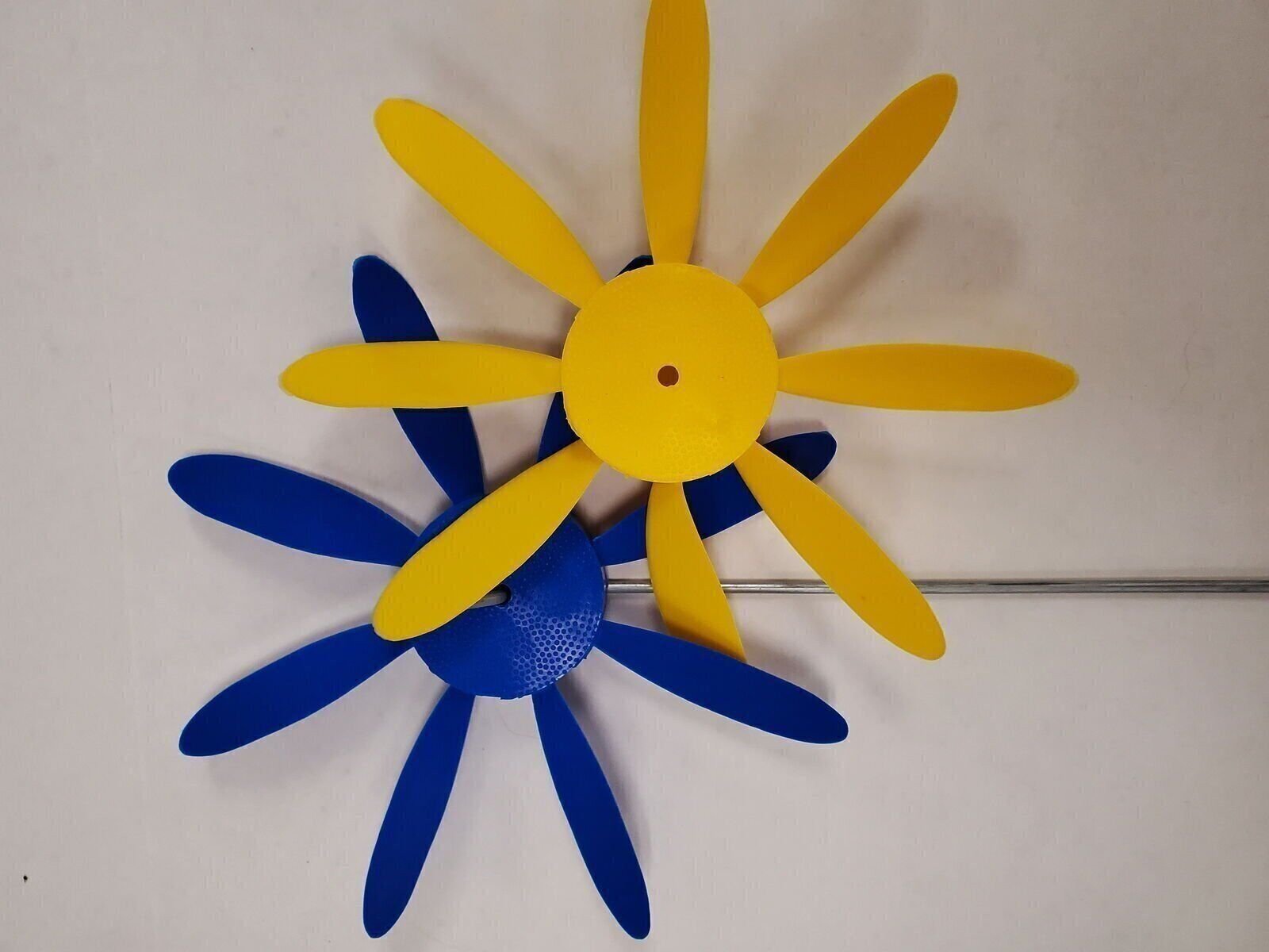 Ukraine Farben Rasendekor Sonnenblume Spinner gelb blau Frühblüher 8 Zoll...