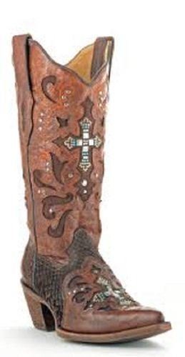 pointed cowgirl boots