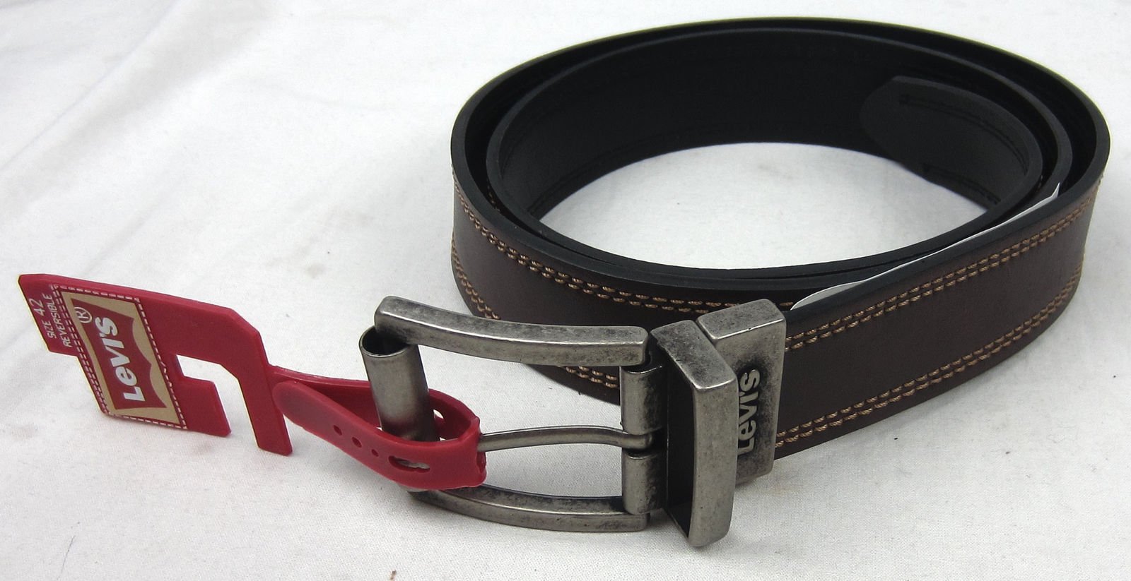 levi's men's reversible belt