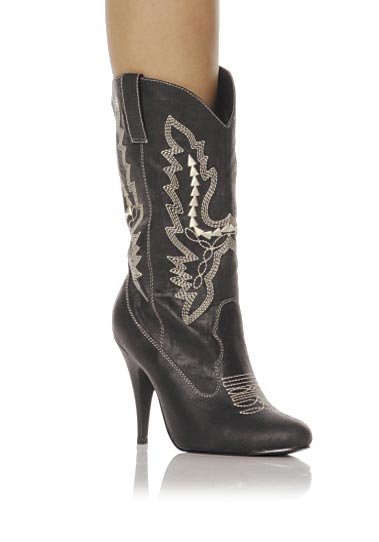 black heeled cowgirl boots