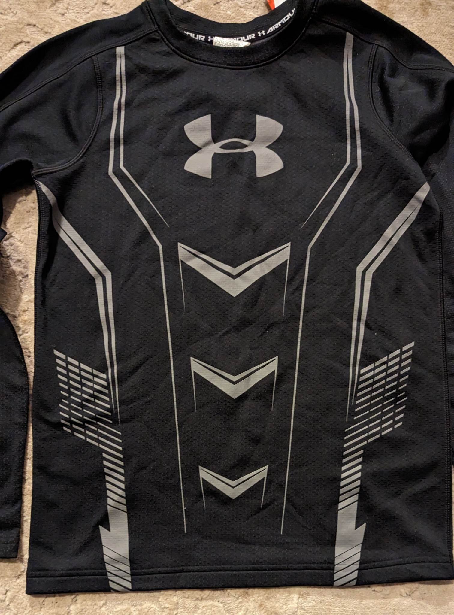 Under Armour Boy`s Lightweight ColdGear Armour Up Fitted Long Sleeve Shirt - Picture 5 of 6