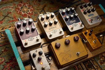 UAFX Ruby Top Boost Amplifier ‘63 Ruby '63 Top Boost Amplifier – Universal Audio