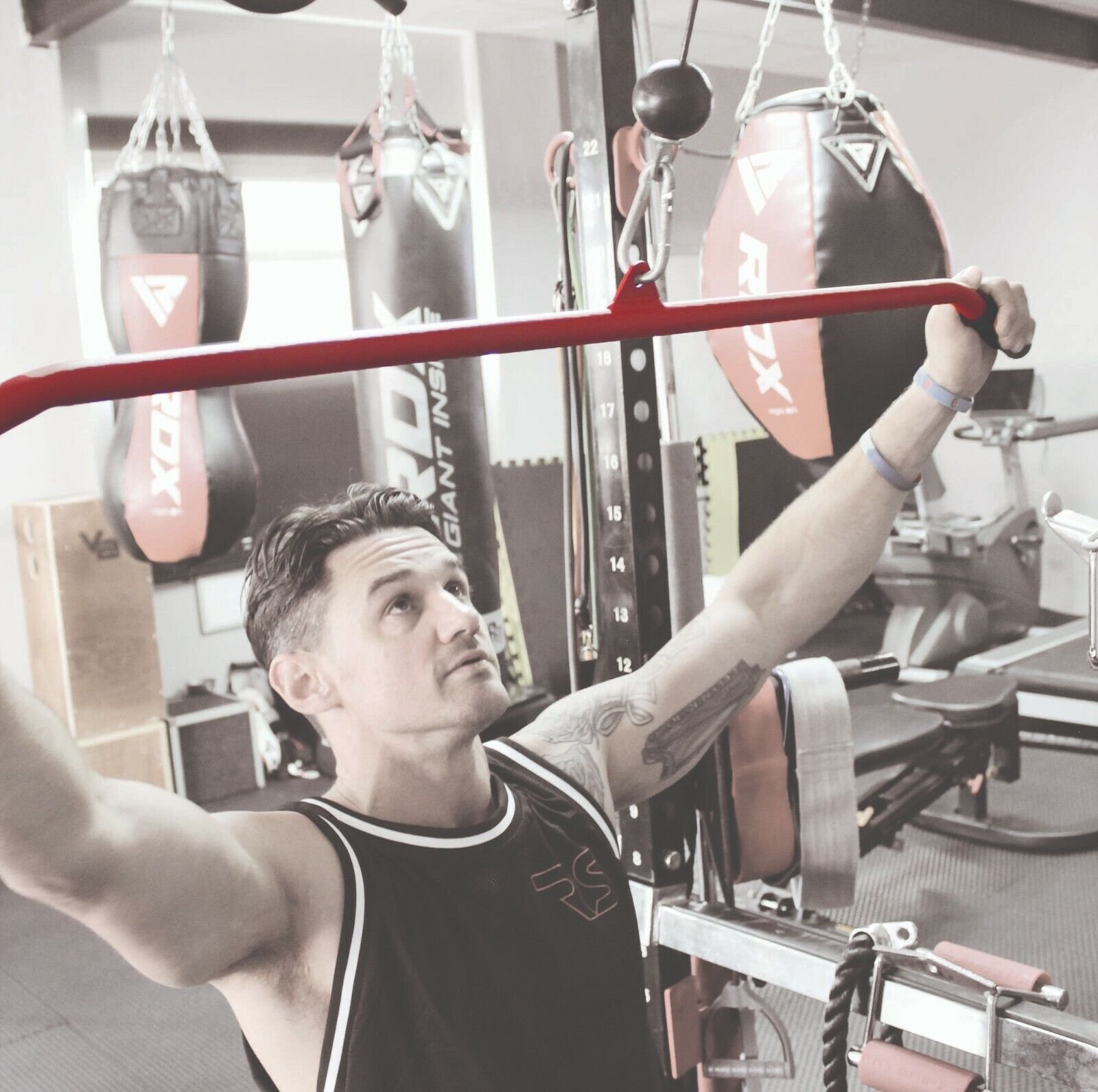 MULTI GYM CABLE MACHINE ATTACHMENT SINGLE/DOUBLE STIRRUP/SEATED ROW HANDLE GRIP - Picture 33 of 72